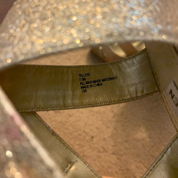 Steve Madden Gold Glitter Wedge Platform Heels - Picture 11 of 12